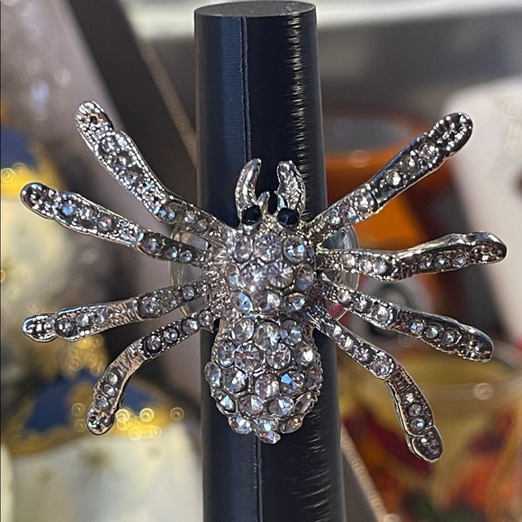 Rhinestone Spider Stretch Silvertone Ring - Picture 5 of 7